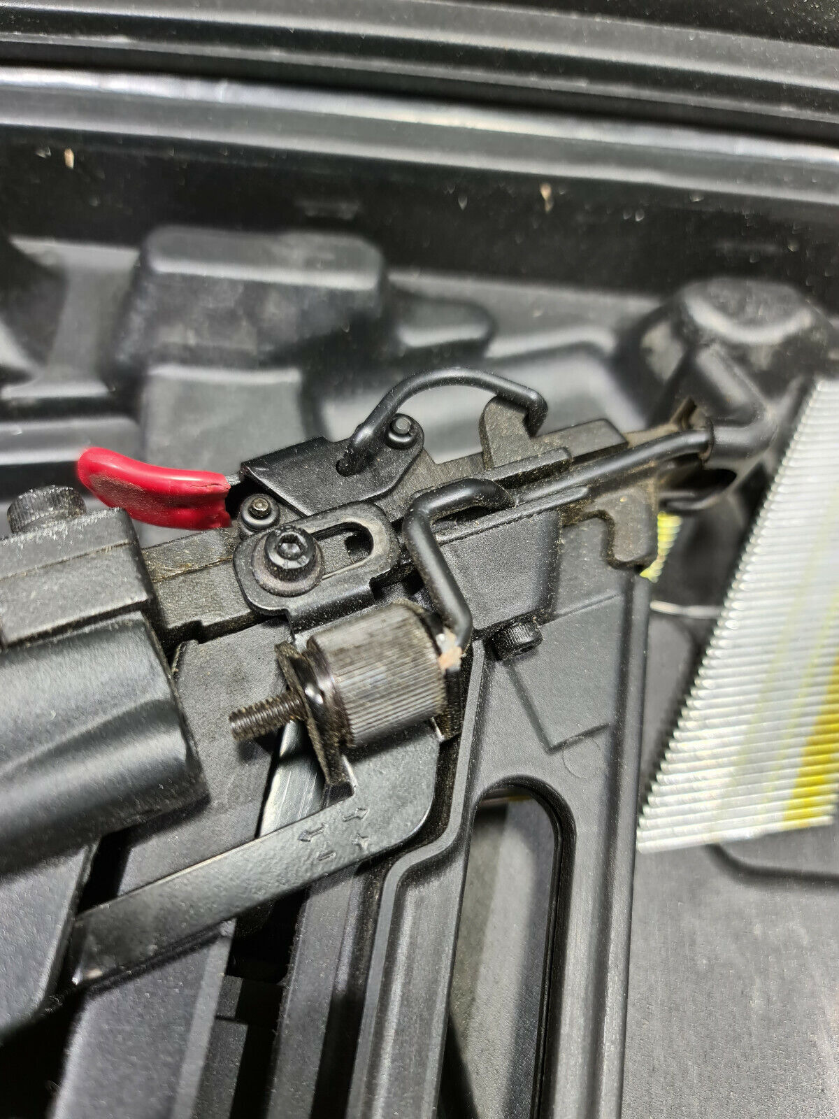 Aeropro 15 Guage Angled Fixing Nail Gun in Case - Near New