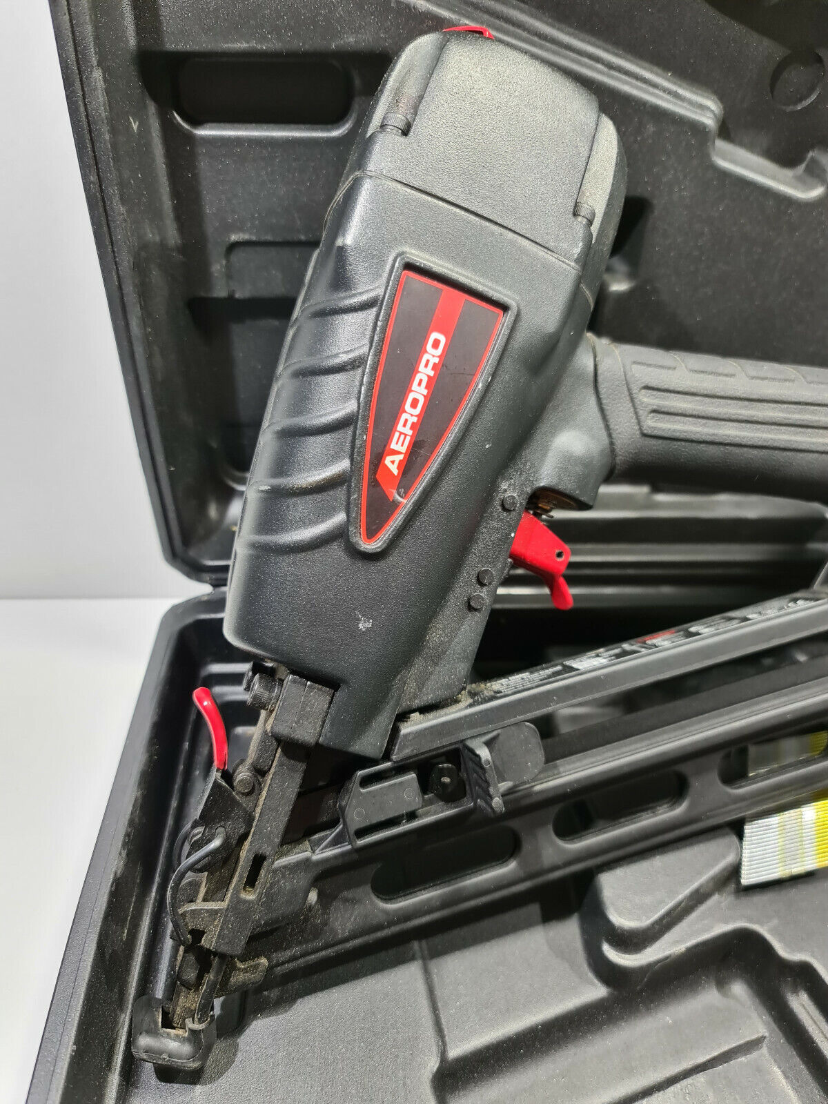 Aeropro 15 Guage Angled Fixing Nail Gun in Case - Near New