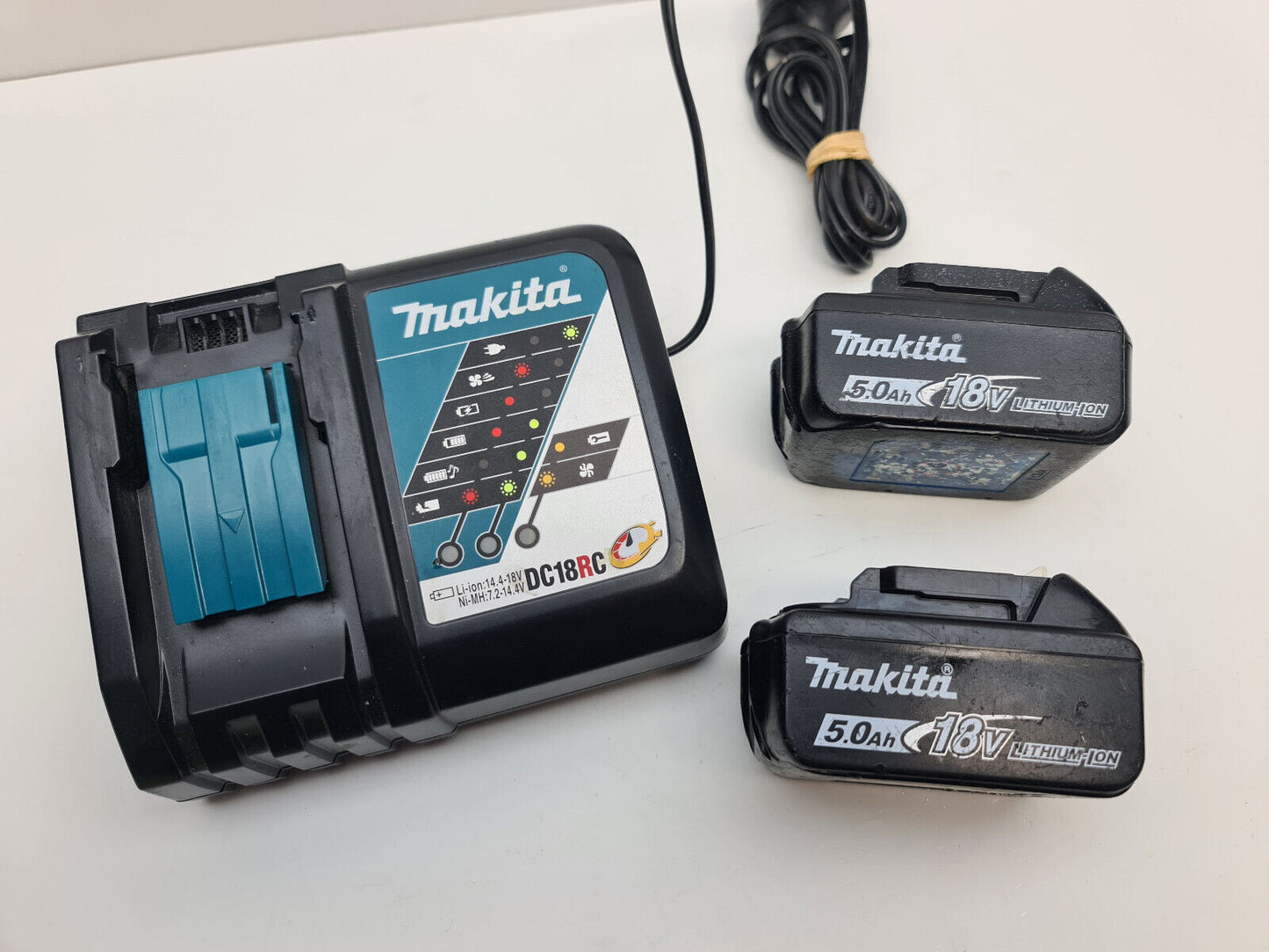 Makita 18v 5AH Battery x2 + Rapid Charger - Used + Genuine