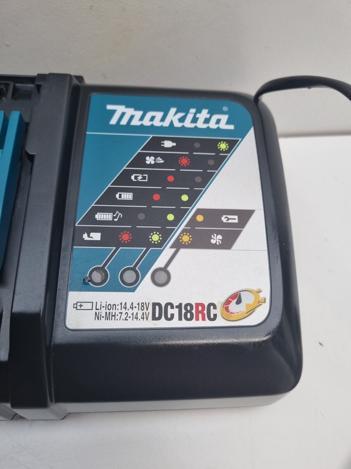 Makita 18v Rapid Charger DC18RC - Near New