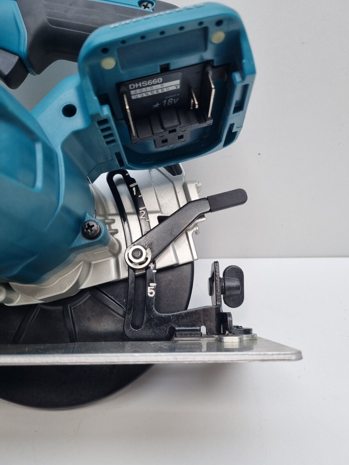 Makita 18v Brushless Circular Saw DHS660 - Great Condition