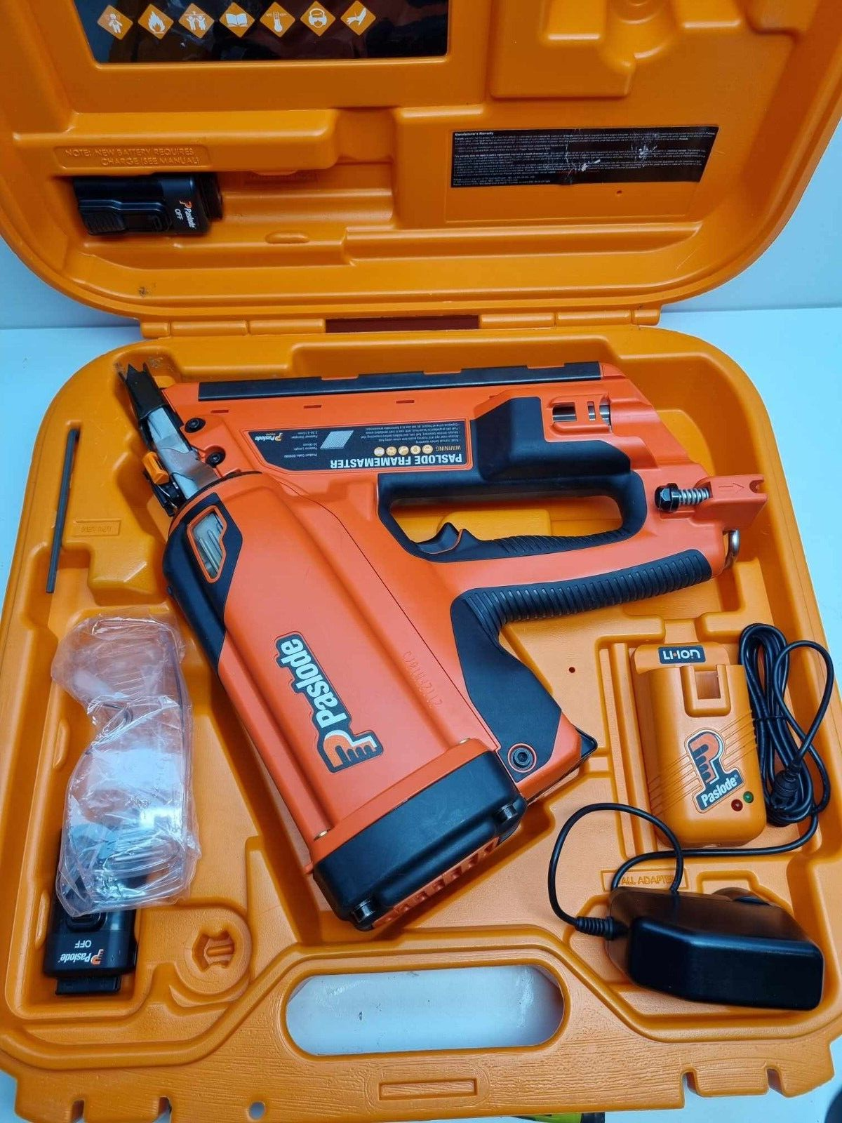 Paslode Frame Master Nail Gun Kit - New Condition