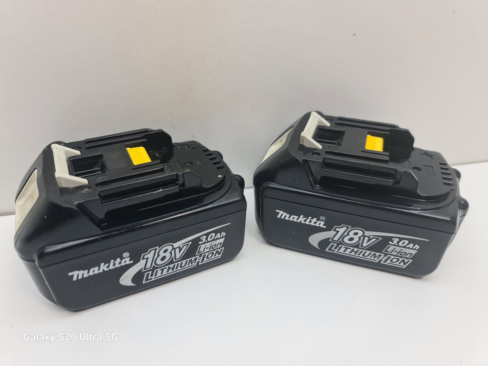 Buy Makita POwer Tool Accessories 18v Li-ion Battery