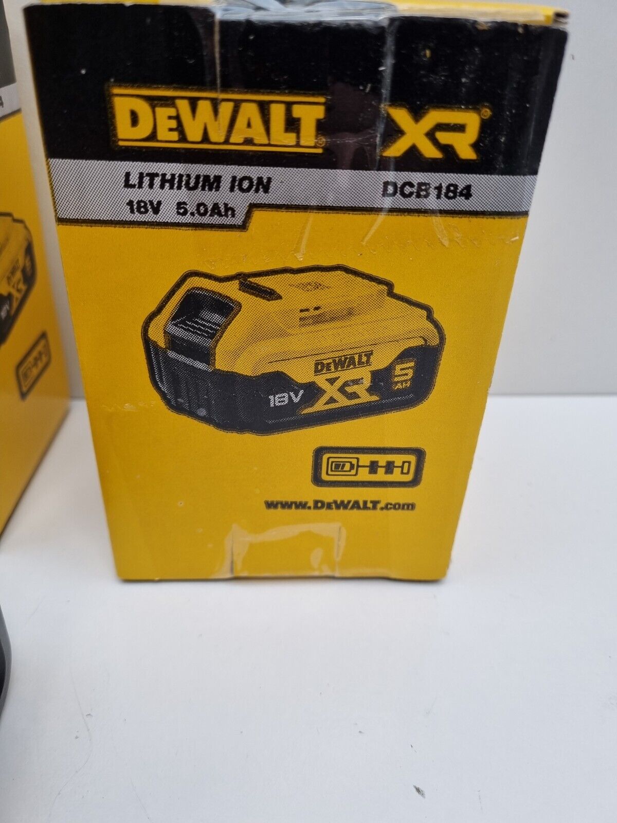 Dewalt 18v 5Ah Battery x2 DCB184 - 2024 + Genuine