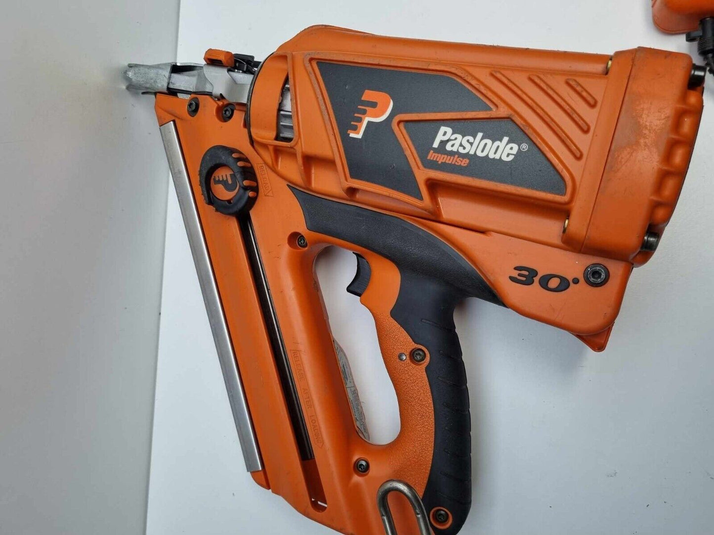 Paslode Framing Nail Gun Kit - Great Condition + Serviced