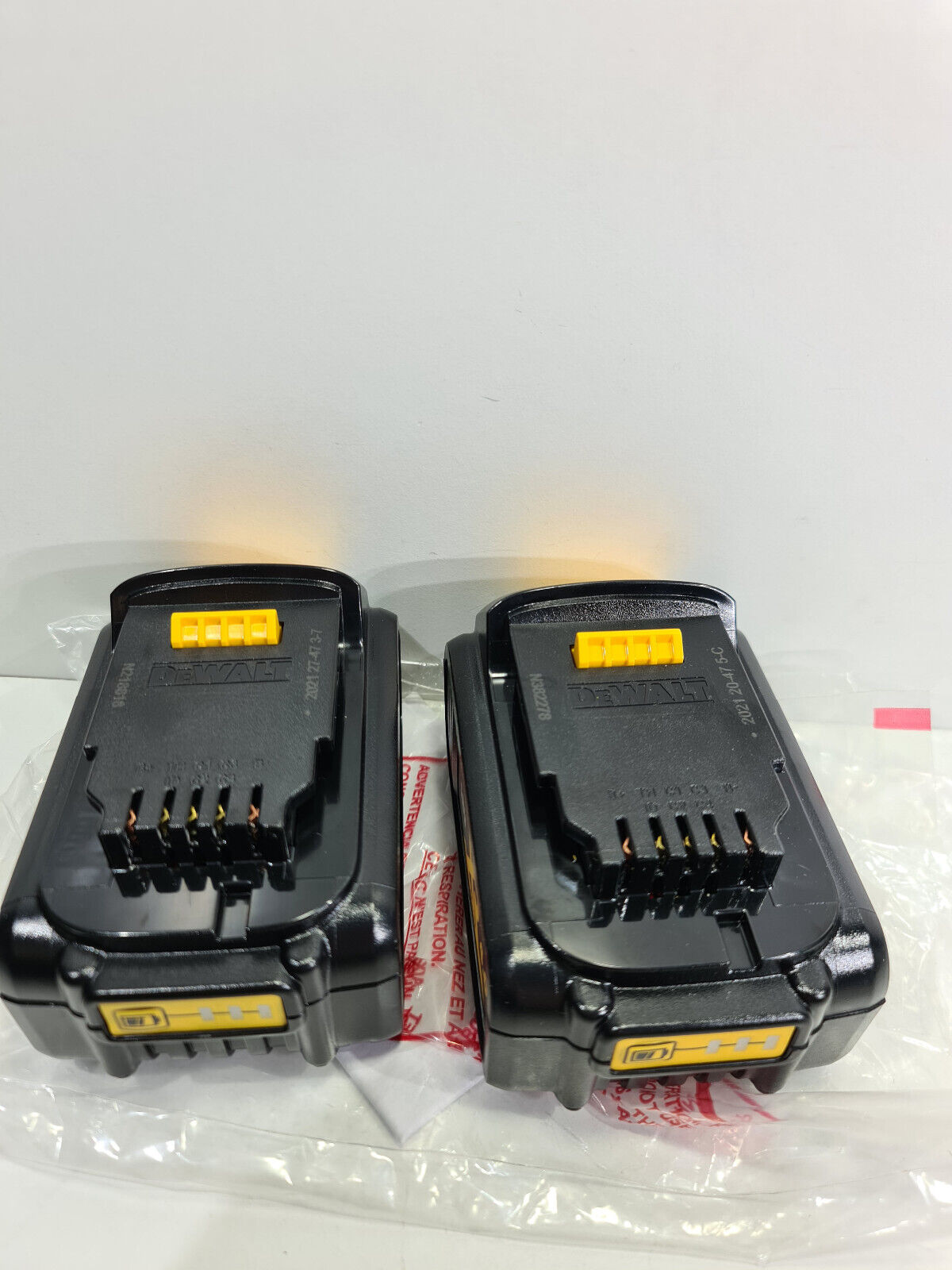 Dewalt 18v 4Ah Batteries x2 DCB182 - New + Genuine