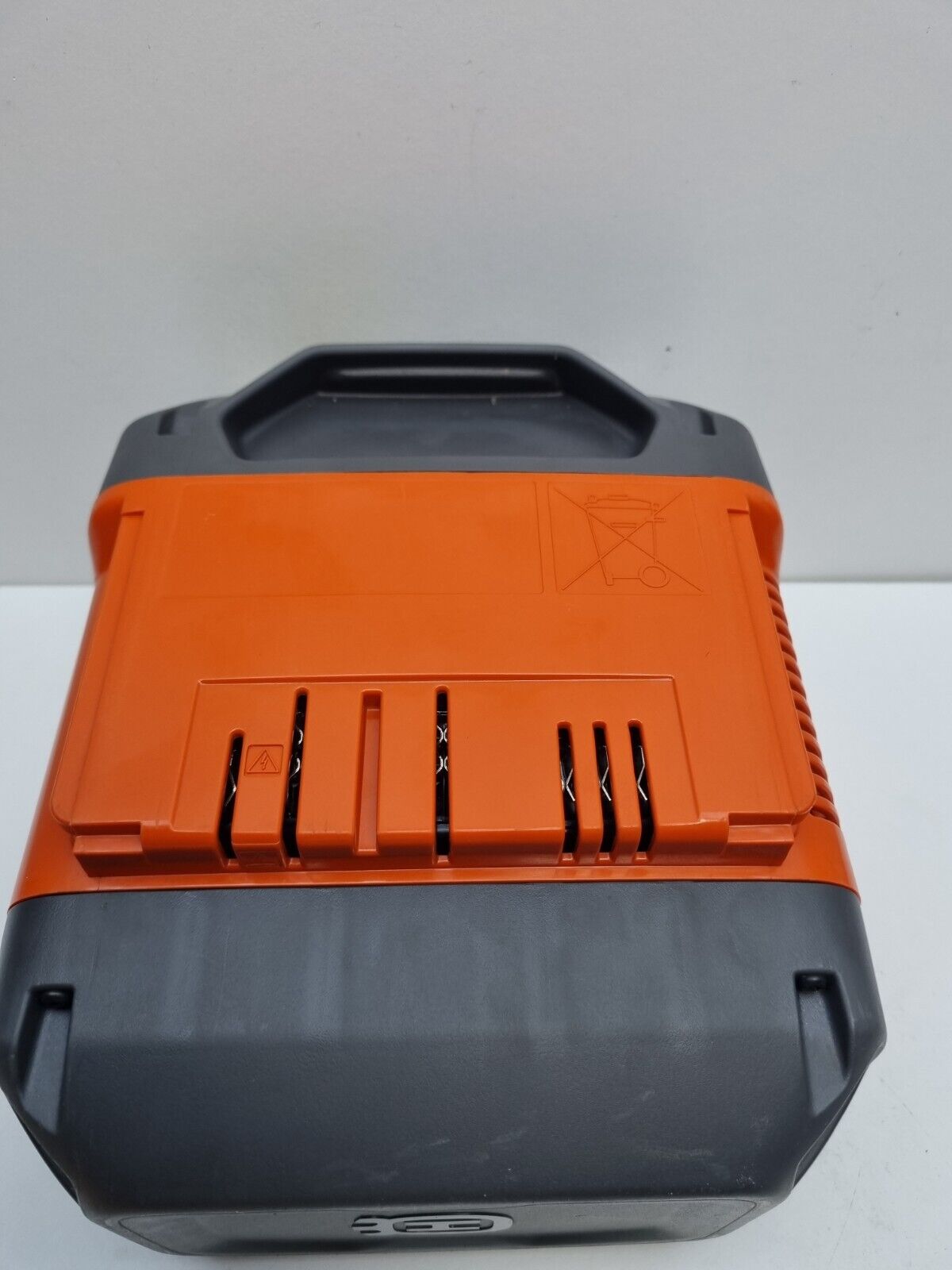 Husqvarna Pace Battery B750X 8.0Ah - Near New + Genuine