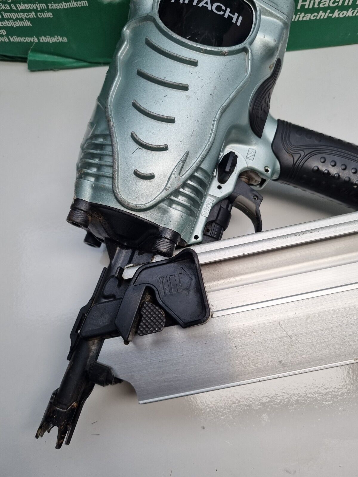 Hitachi Air Framing Nail Gun NR90AD - Great Condition