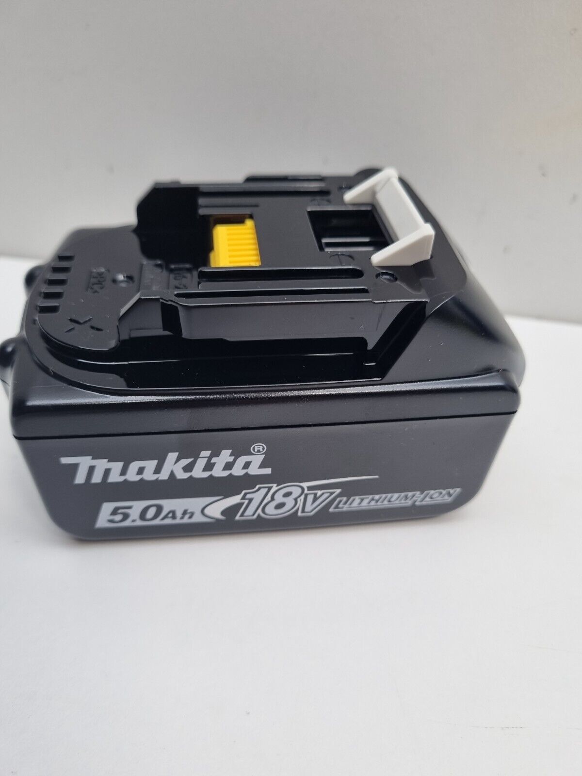 Makita 18v 5Ah Battery - 2024 Model - New