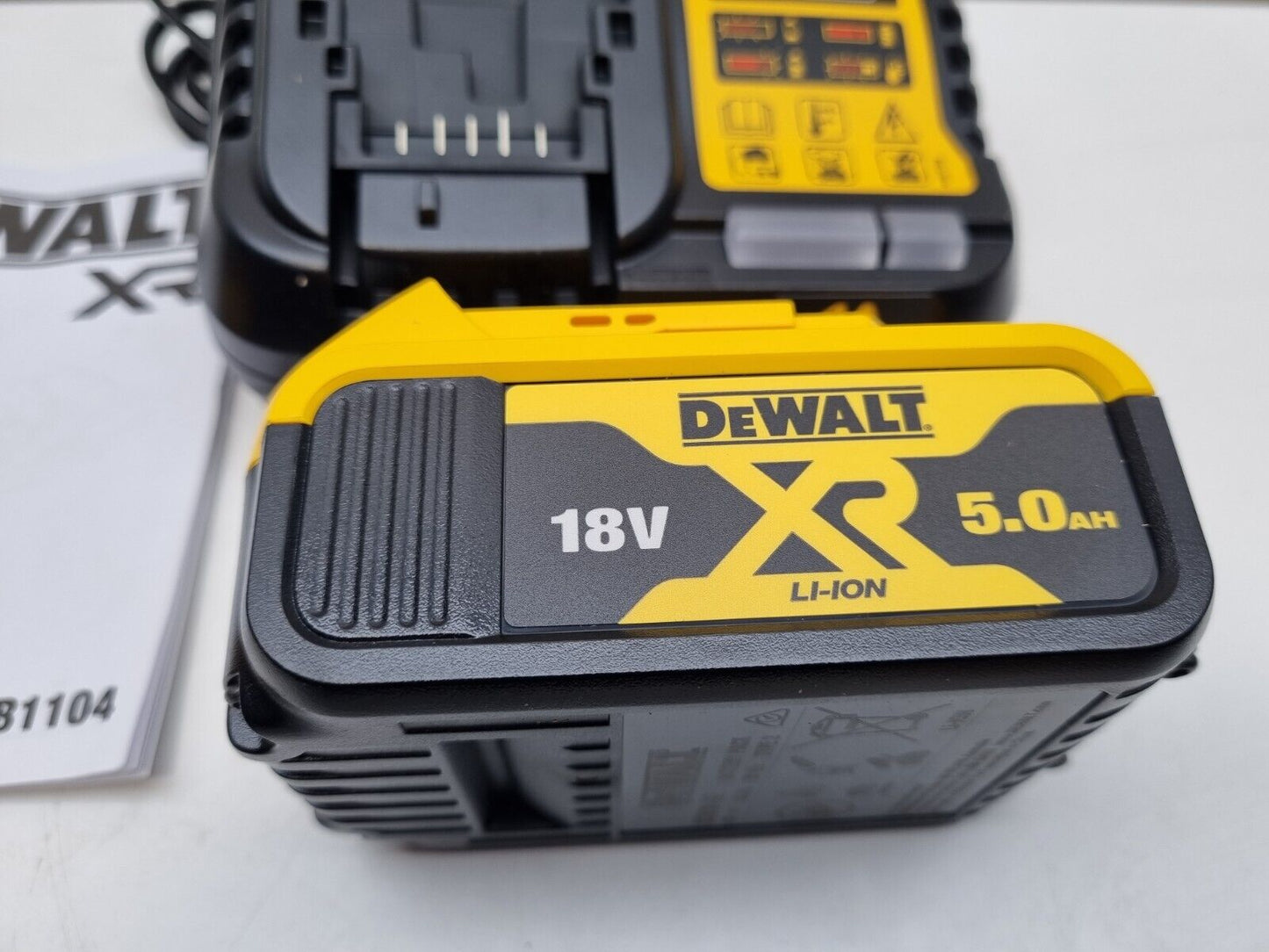 Dewalt 18v 5AH Battery + Charger - New