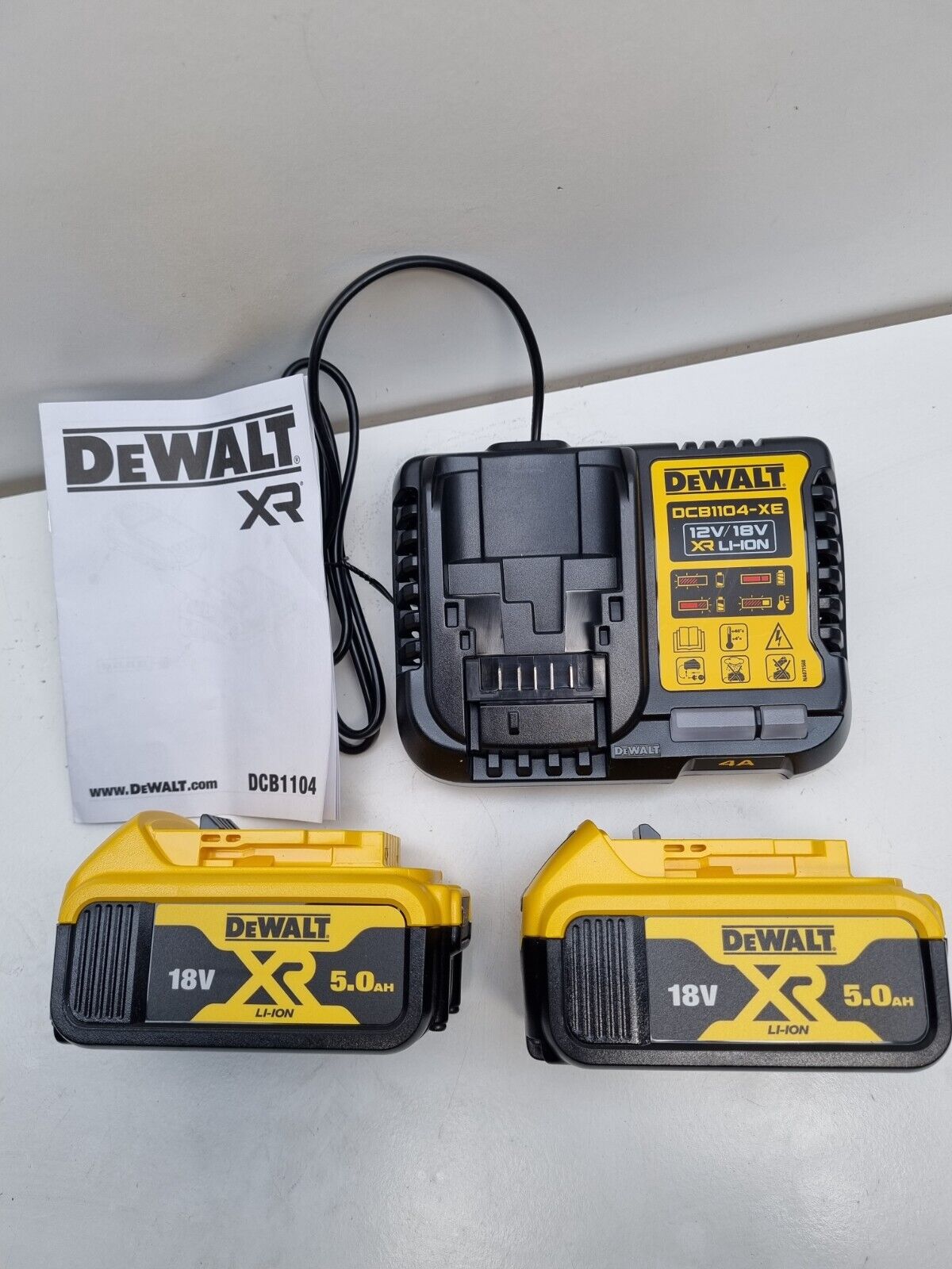 Dewalt 18v 5AH Battery x2 + Charger - New