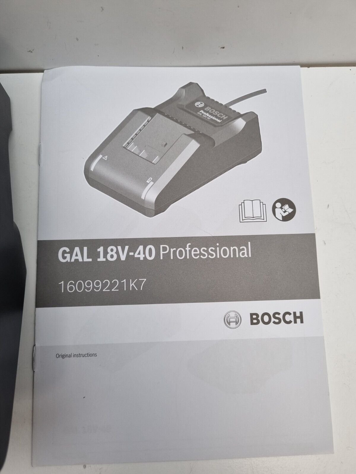 Bosch 18v Charger GAL18V-40 - New