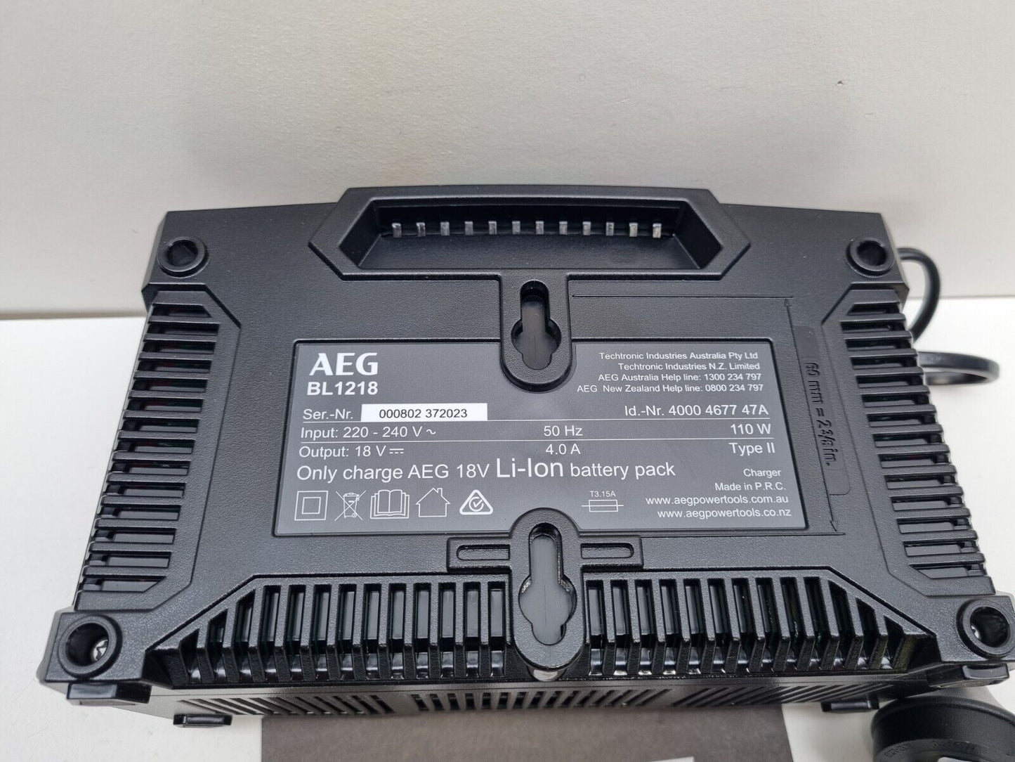 AEG 18v Smart Charger - New