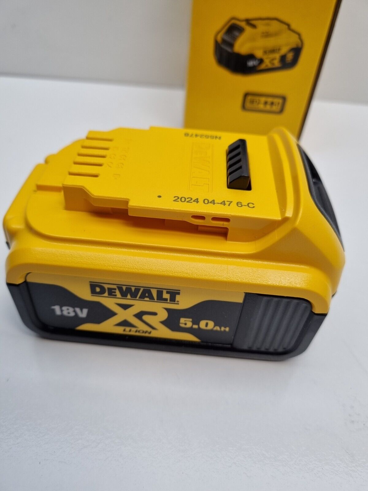 Dewalt 18v 5Ah Battery DCB184 - 2024 + Genuine