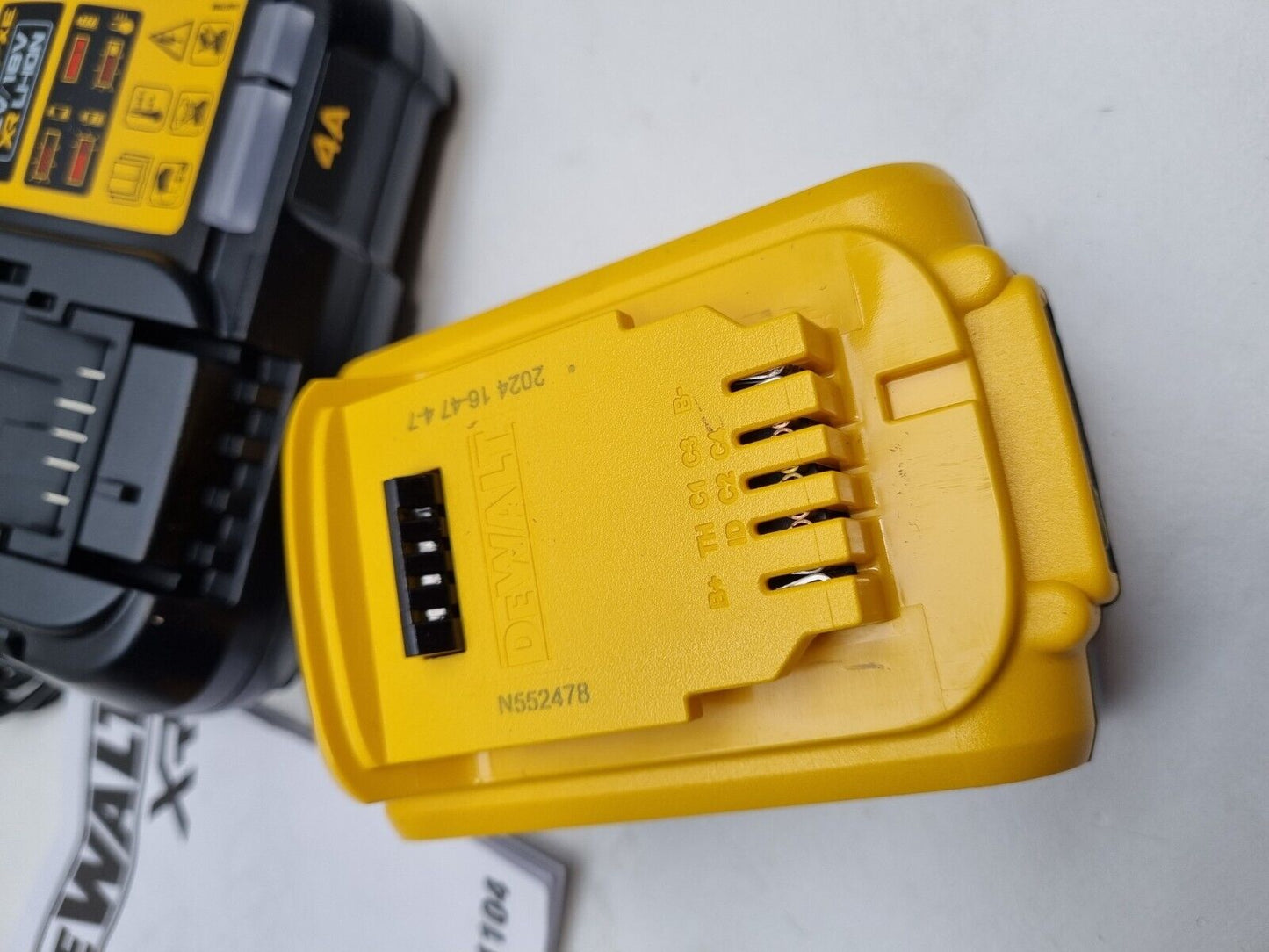 Dewalt 18v 5AH Battery + Charger - New