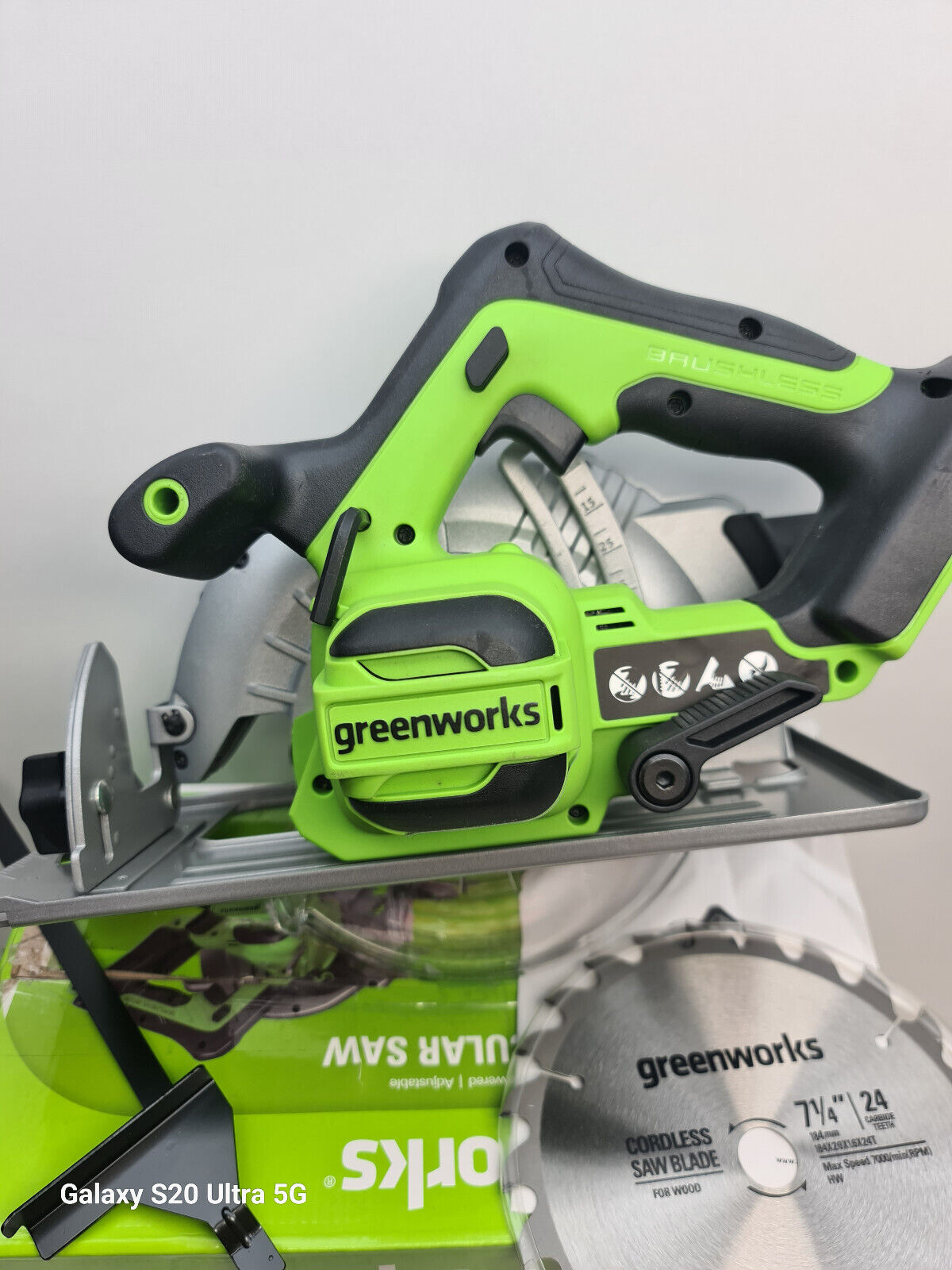 Greenworks 24v Brushless Circular Saw CRD401 - New