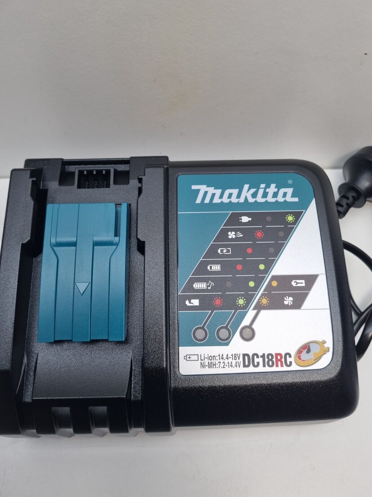 Makita 18v Rapid Charger - 2024 Model - New