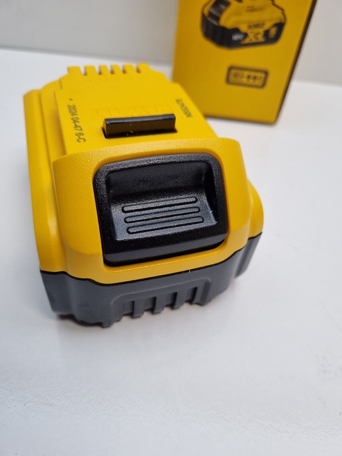 Dewalt 18v 5Ah Battery DCB184 - 2024 + Genuine