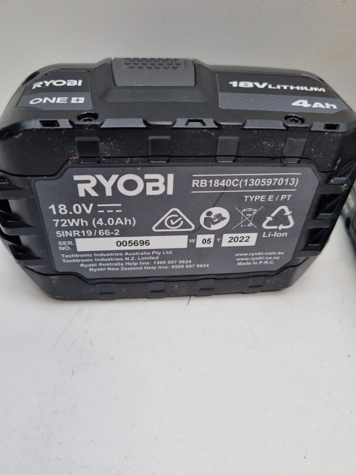 Ryobi 18v 4Ah + 2AH Battery - Near New