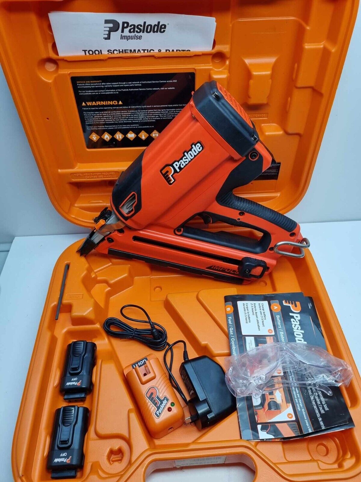 Paslode Frame Master Nail Gun Kit - New Condition