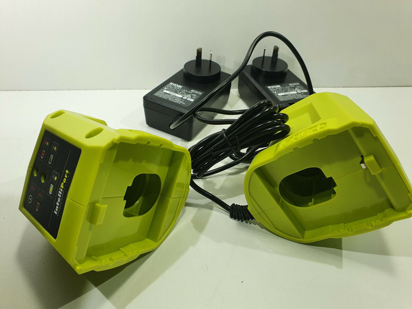 Ryobi 18v Chargers x2 RC18115 - New