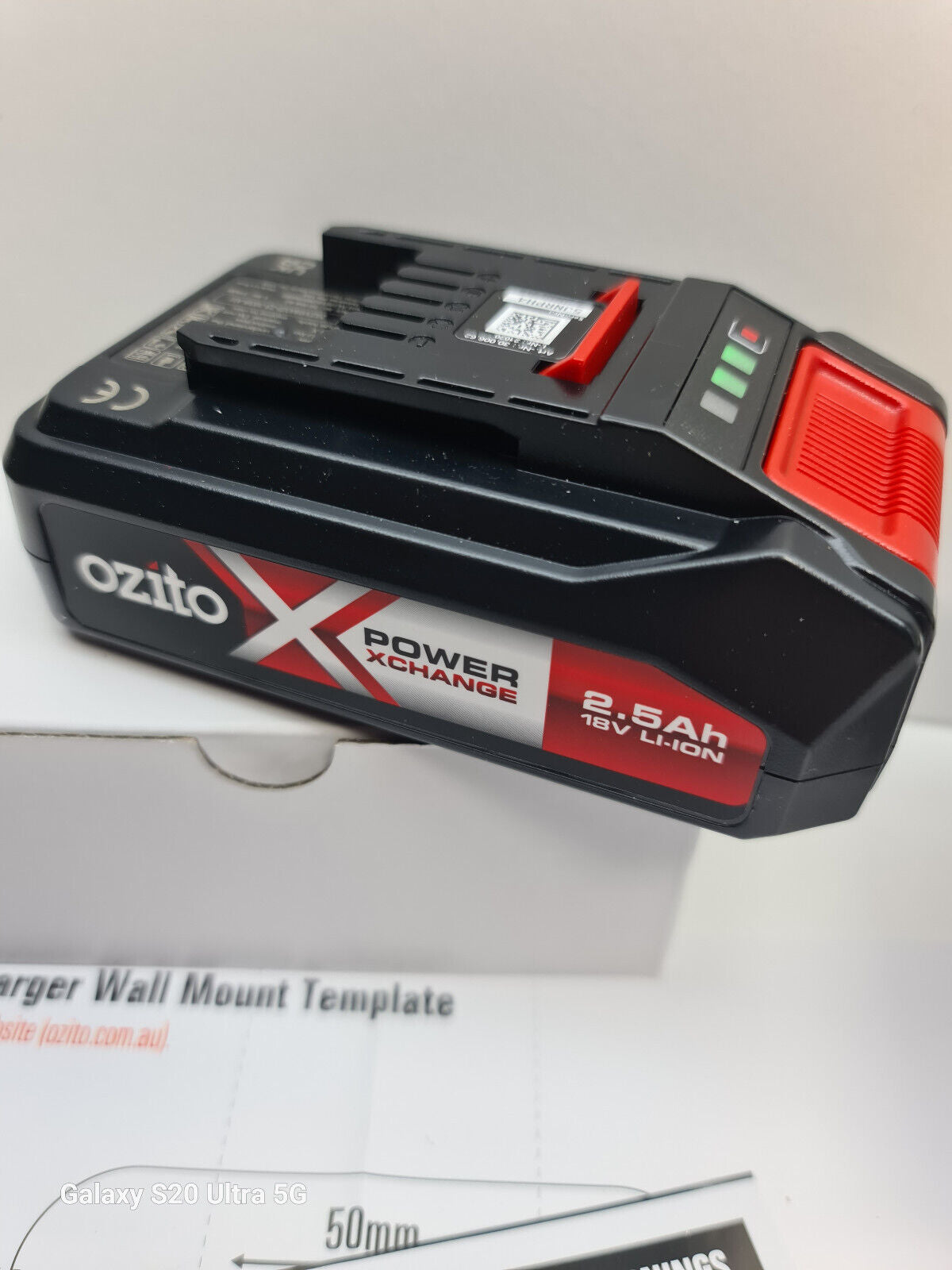 Ozito 18v Charger + 2.5Ah Battery - New