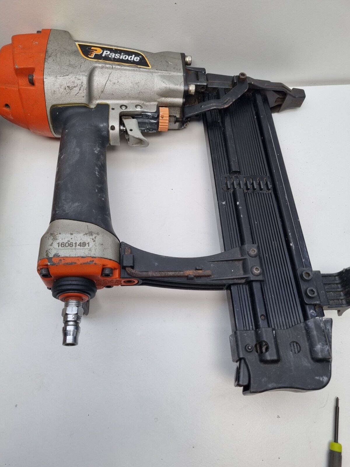 Paslode NT65-1 Air Nail Gun T Nailer - Used