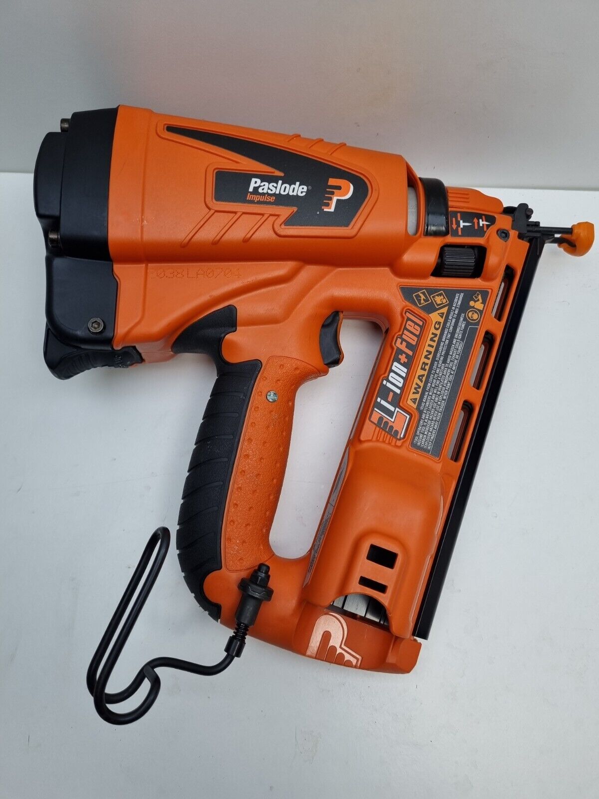 Paslode Gas Fixing Nail Gun + Battery - New Condition