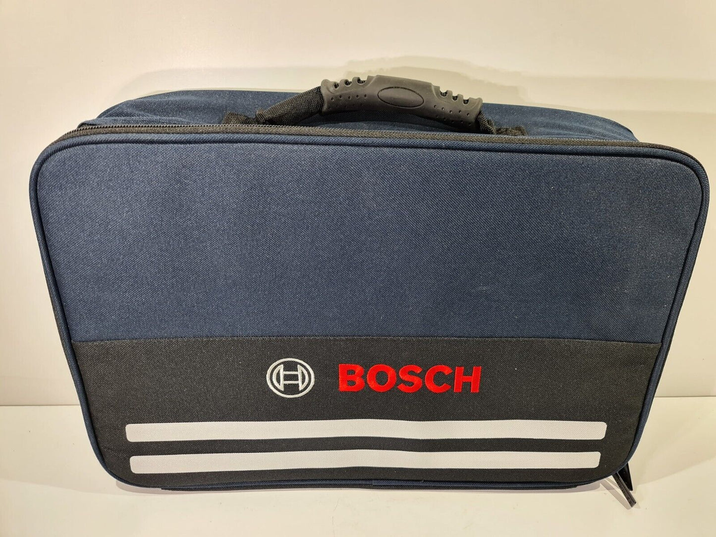 Bosch 18v Charger + 5Ah Battery + Carry Bag - New