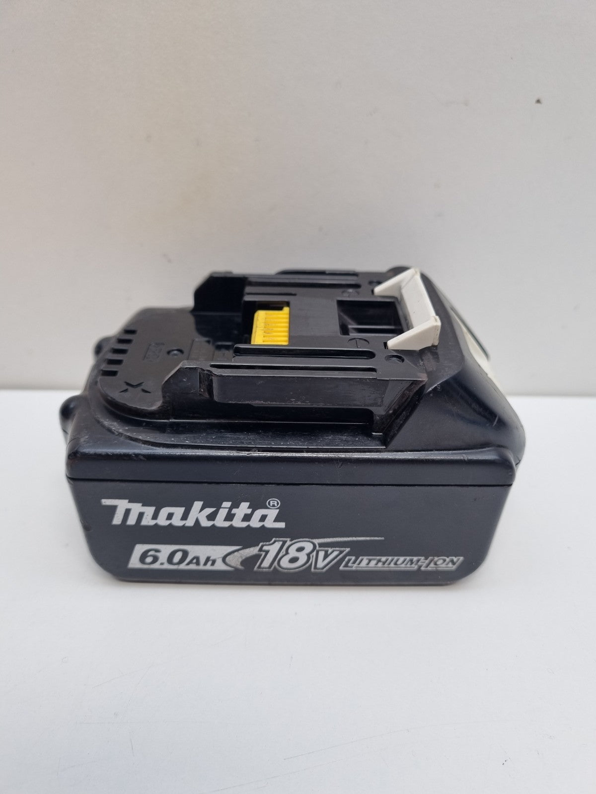 Buy Makita Power Tools Builder Tradie 18v Battery