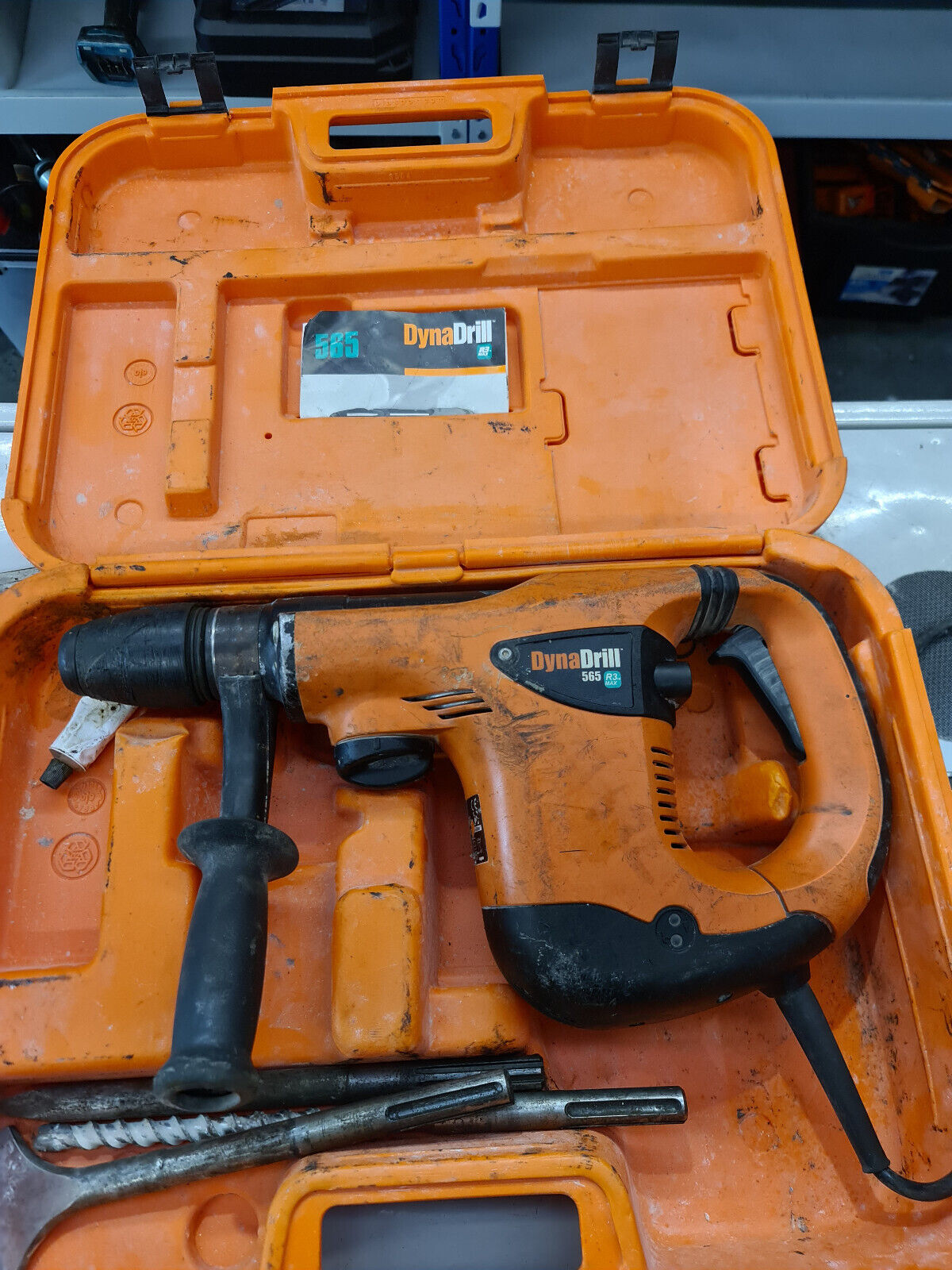 Ramset Dynadrill 565R3 SDS Max Rotary Hammer Drill in Case - Used