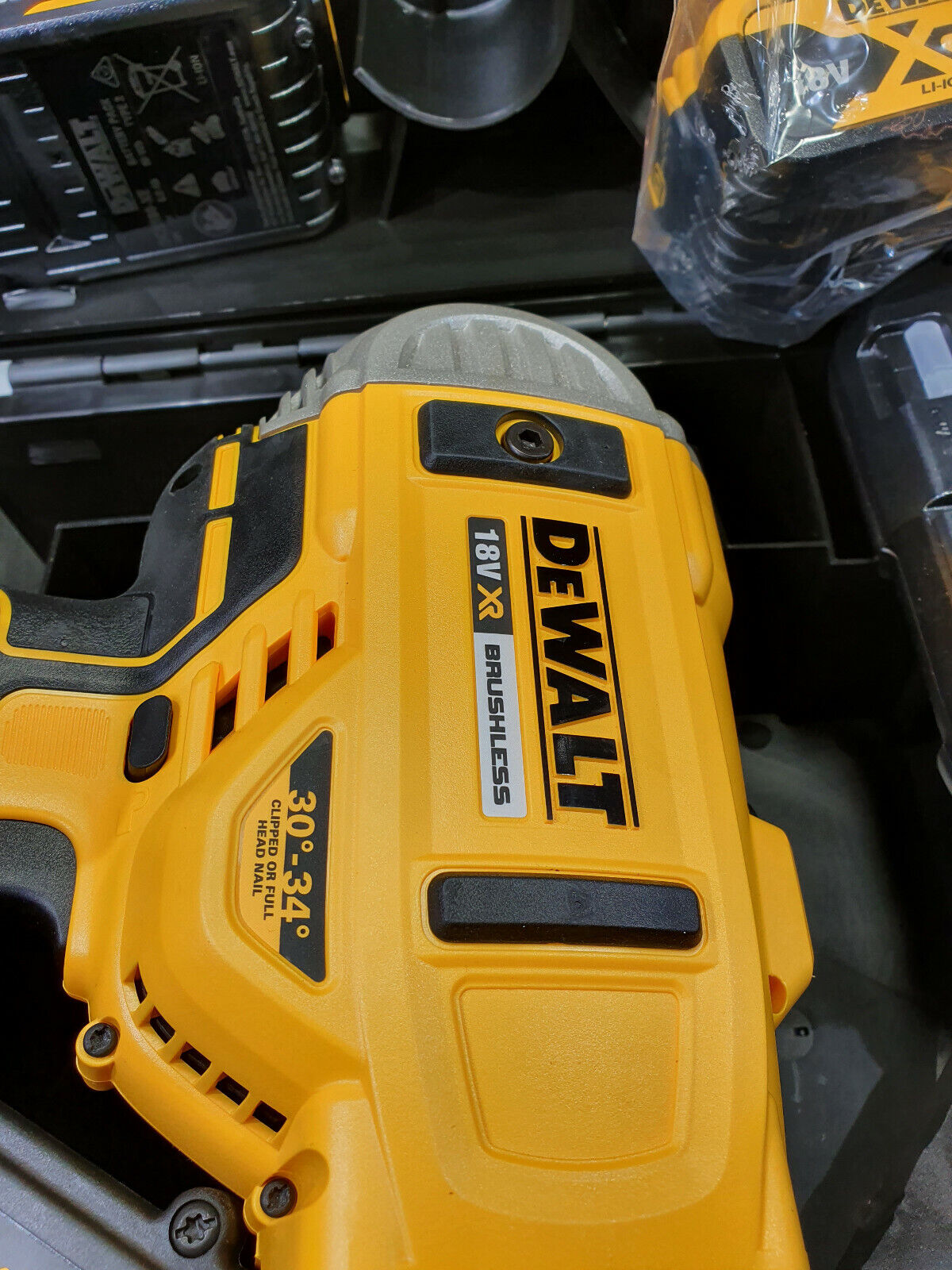 Dewalt 18v Framing Nail Gun 5Ah Kit - New Type 3 - Newest Model