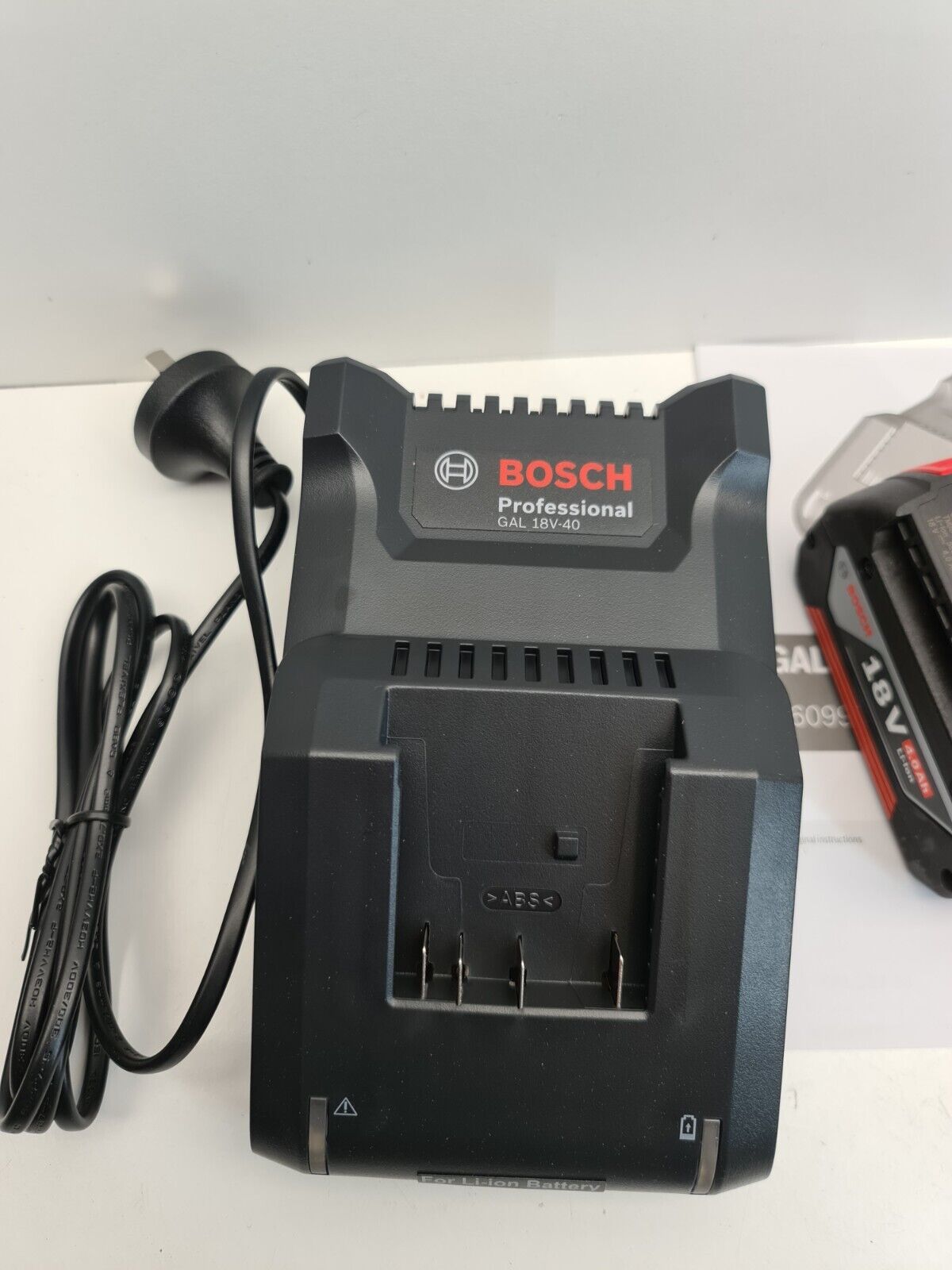 Bosch Blue 18v Charger + 4Ah Battery - New + Genuine