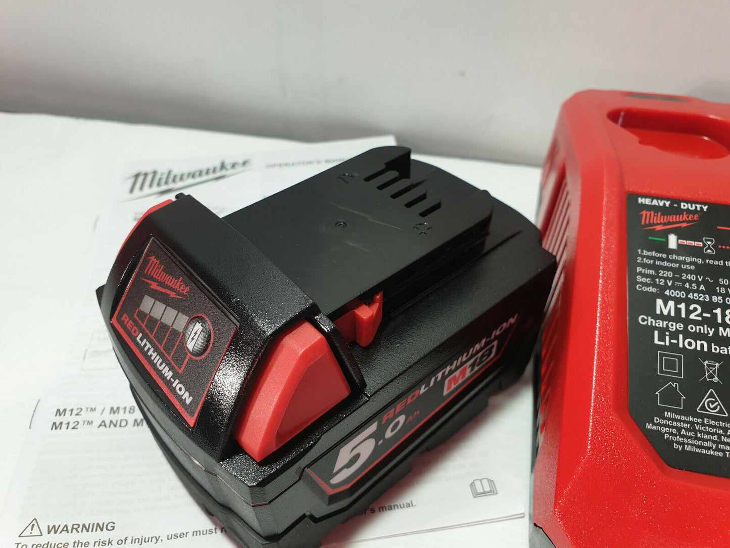 Milwaukee 18v 5Ah Battery + Rapid Charger  - New